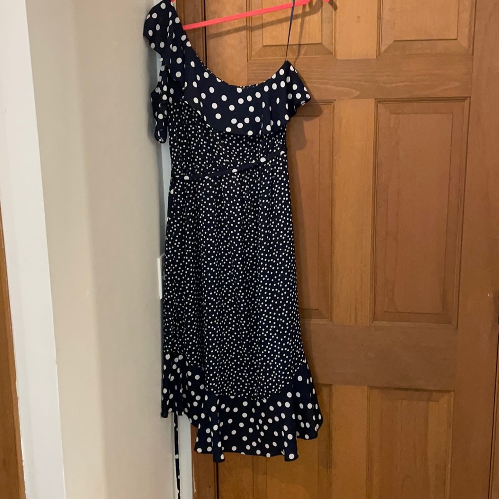 One shoulder dress perfect for summer